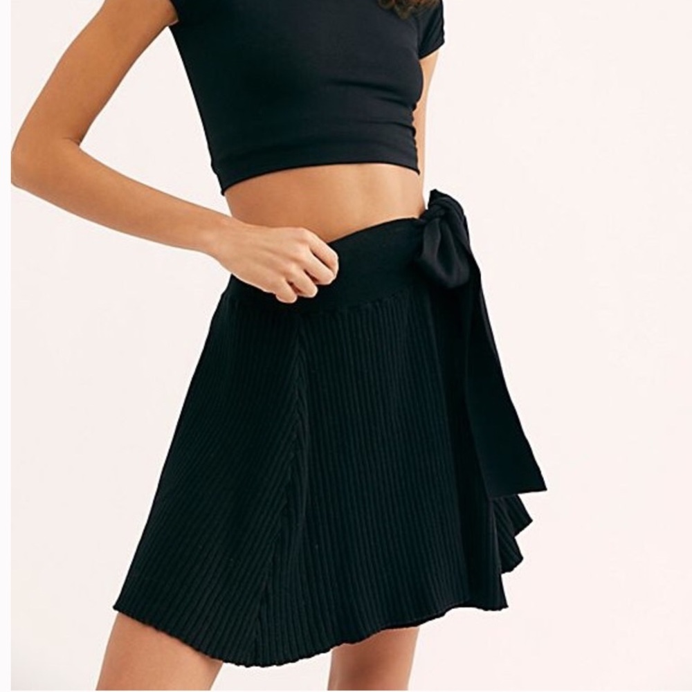 NWOT FREE PEOPLE RIBBED KNIT WRAP SKIRT Z46-16
